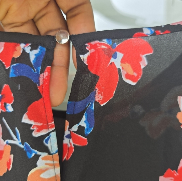 Zac & Rachel Floral Tunic Blouse 1X Plua Black Red Blue Lace Trim Flare Sleeves - Picture 13 of 15